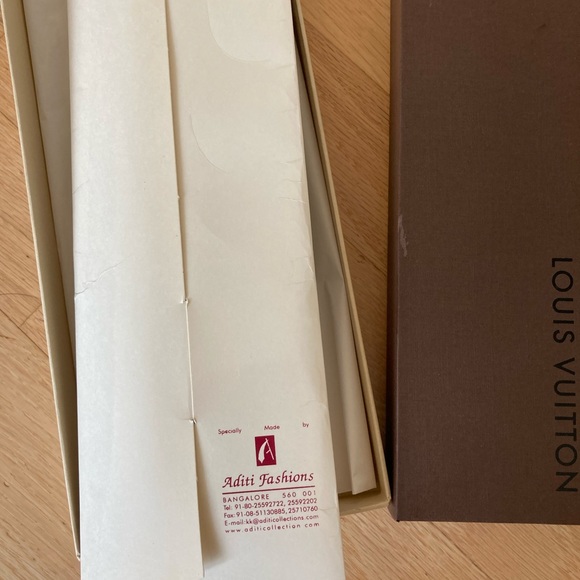 Brand New LouisVuitton airplanes printed tie - Picture 7 of 10